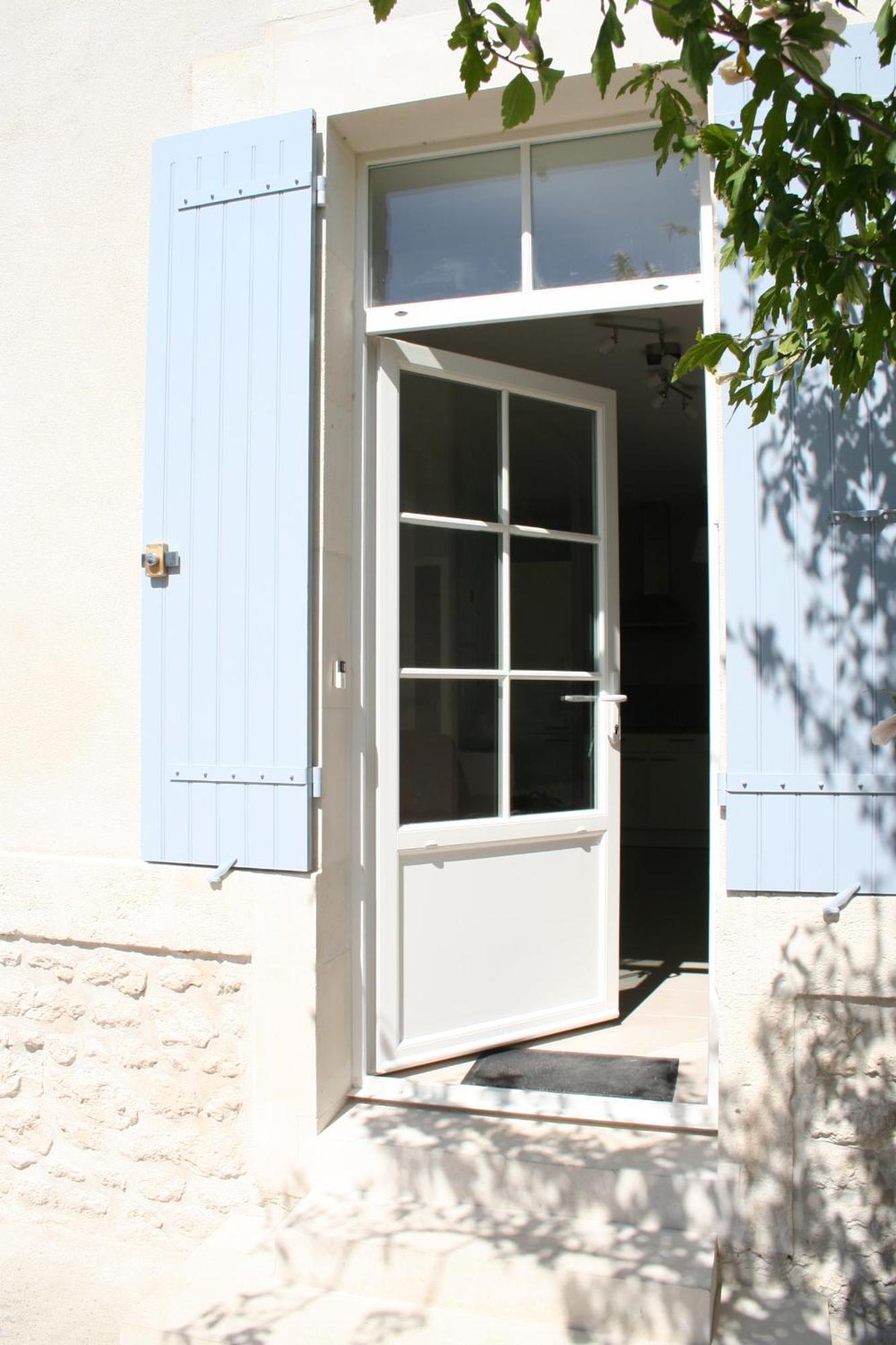 Le Domaine Des Aguins Guest House Saujon Exterior foto