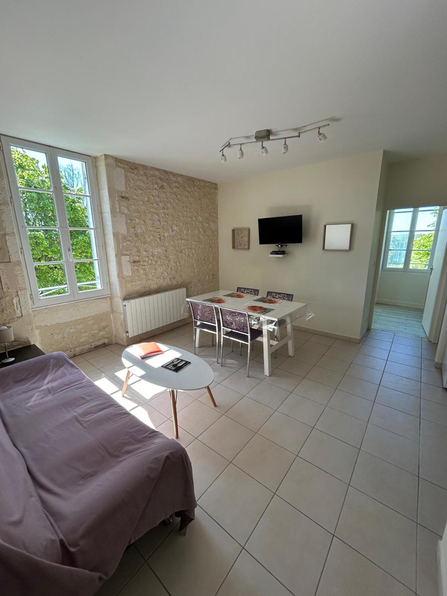 Le Domaine Des Aguins Guest House Saujon Exterior foto