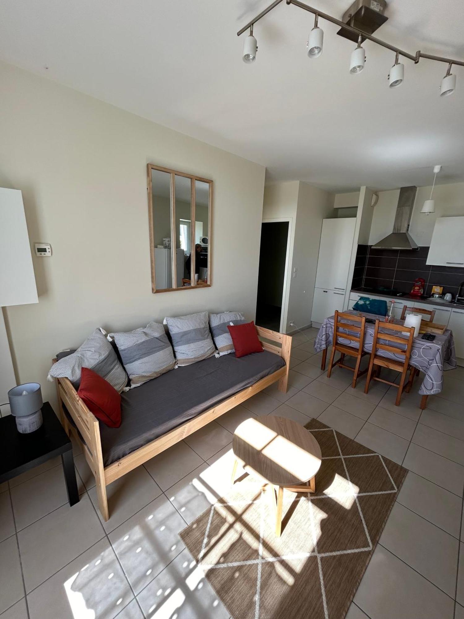 Le Domaine Des Aguins Guest House Saujon Exterior foto
